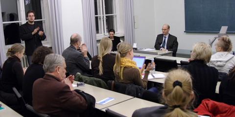 ihminen_ja_oikeus_12122006_2_crw_0297